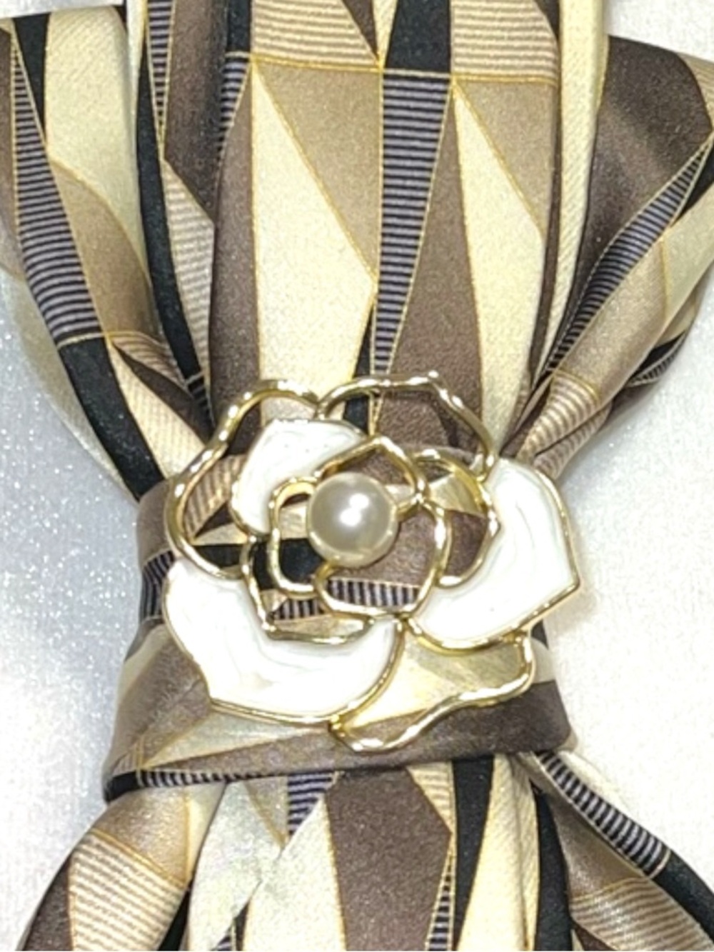 Geometric Pattern Gold & Brown Statement Pendant necktie Necklace - Picture 3 of 5